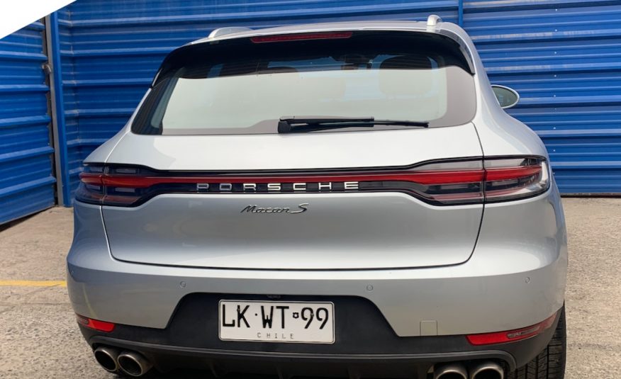 PORSCHE