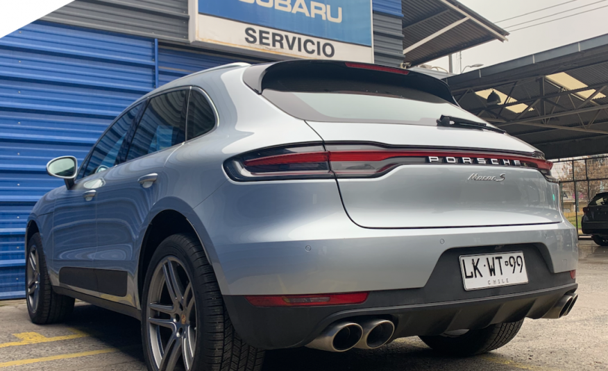 PORSCHE