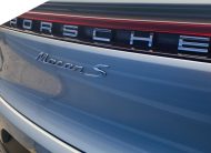 PORSCHE